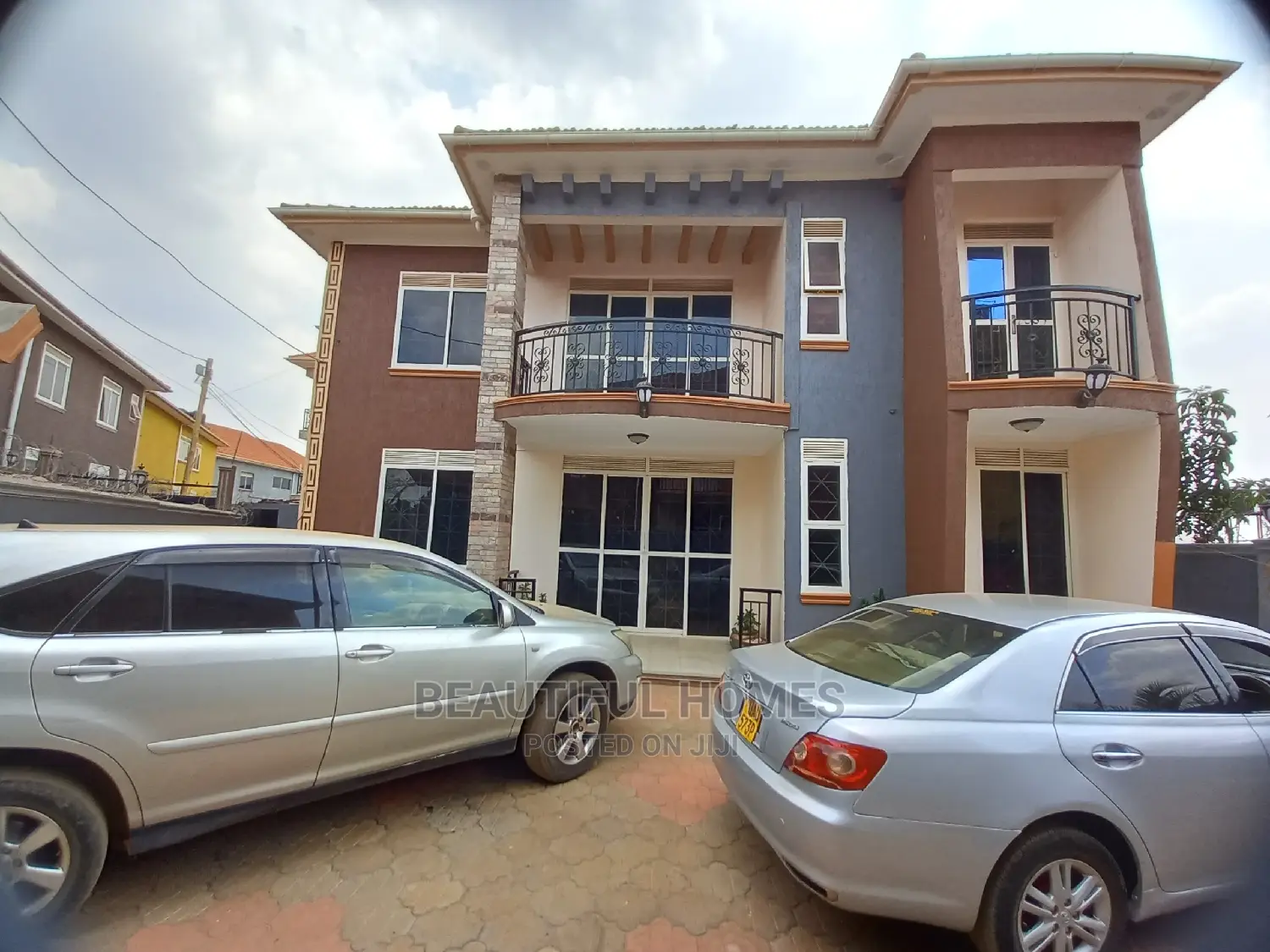 Furnished 5bdrm Mansion in Kira First Class for Sale