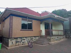 3bdrm Bungalow in Rubaga Bunamwaya, Division B for Sale