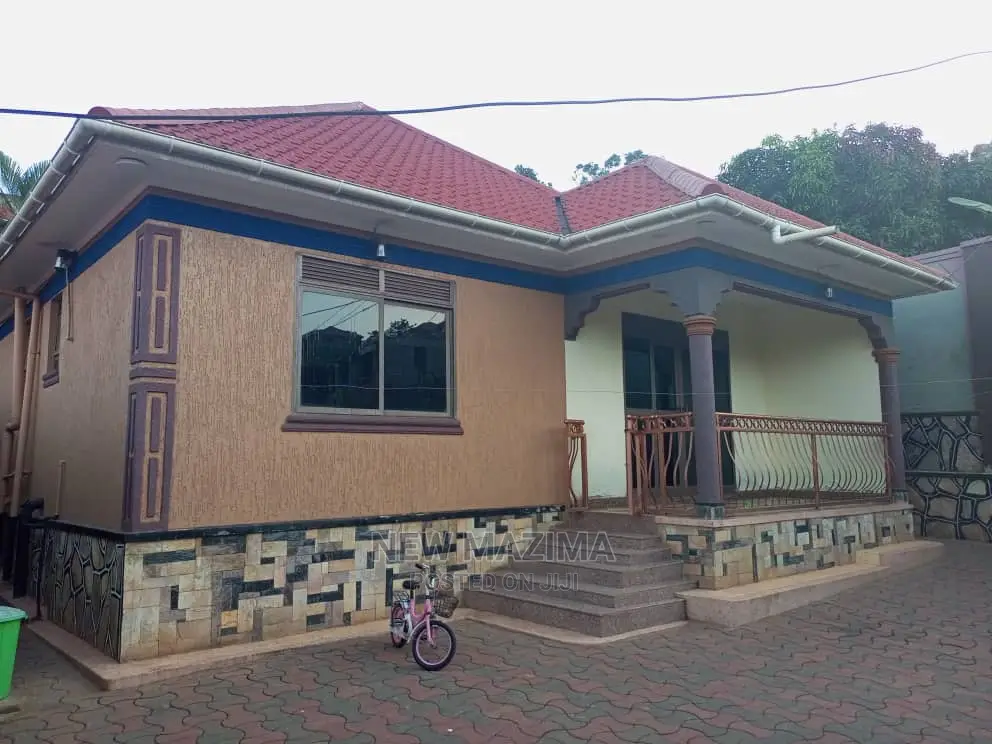 3bdrm Bungalow in Rubaga Bunamwaya, Division B for Sale