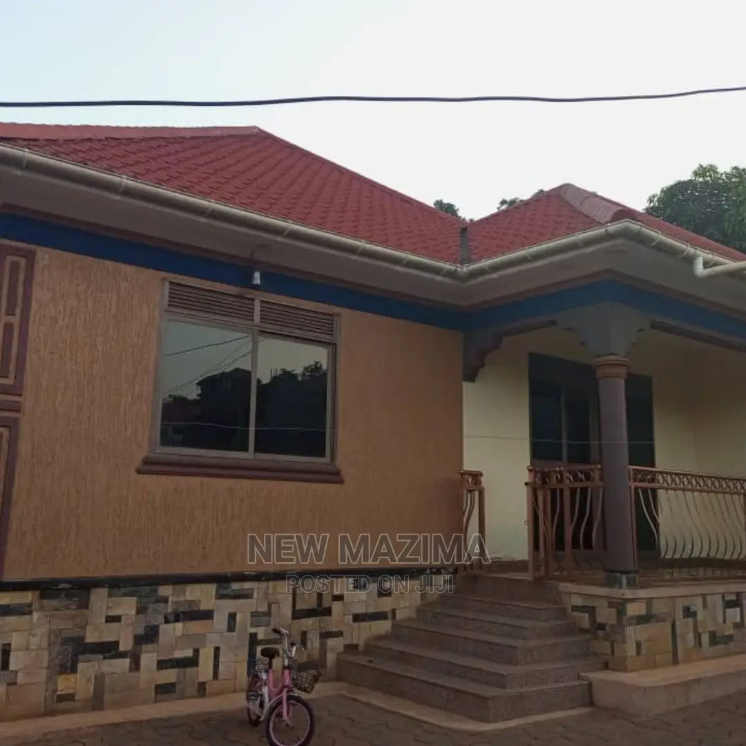3bdrm Bungalow in Rubaga Bunamwaya, Division B for Sale