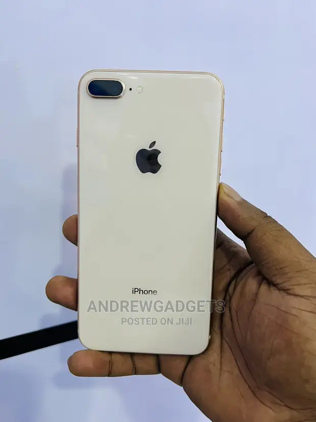 iPhone8プラス 256ギガゴールド