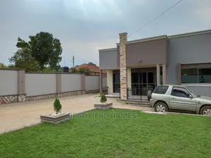 Furnished 4bdrm House in Kira for Sale