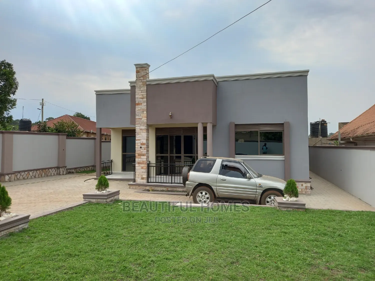 Furnished 4bdrm House in Kira for Sale