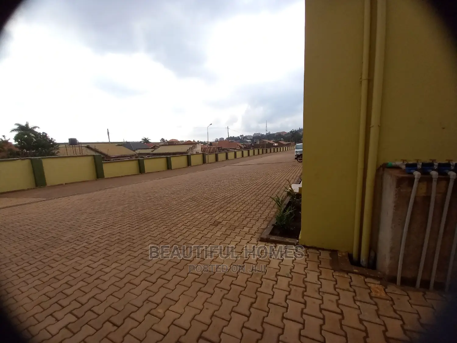 Furnished 2bdrm Condo in Bukoto, Central Division for Sale