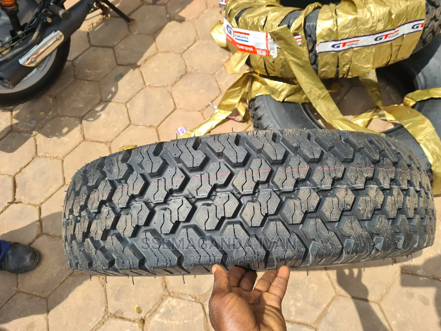 235/85r16 Gt Radial