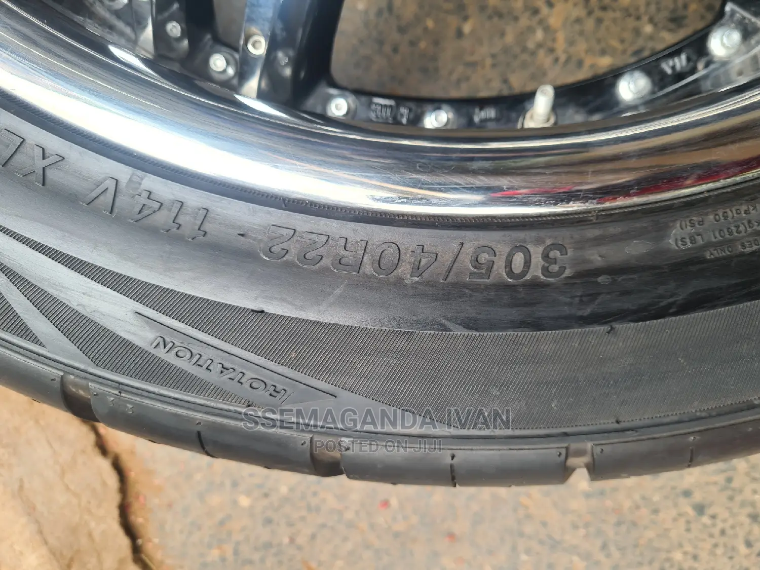 305/40r22 Tyre in 2nd Hand