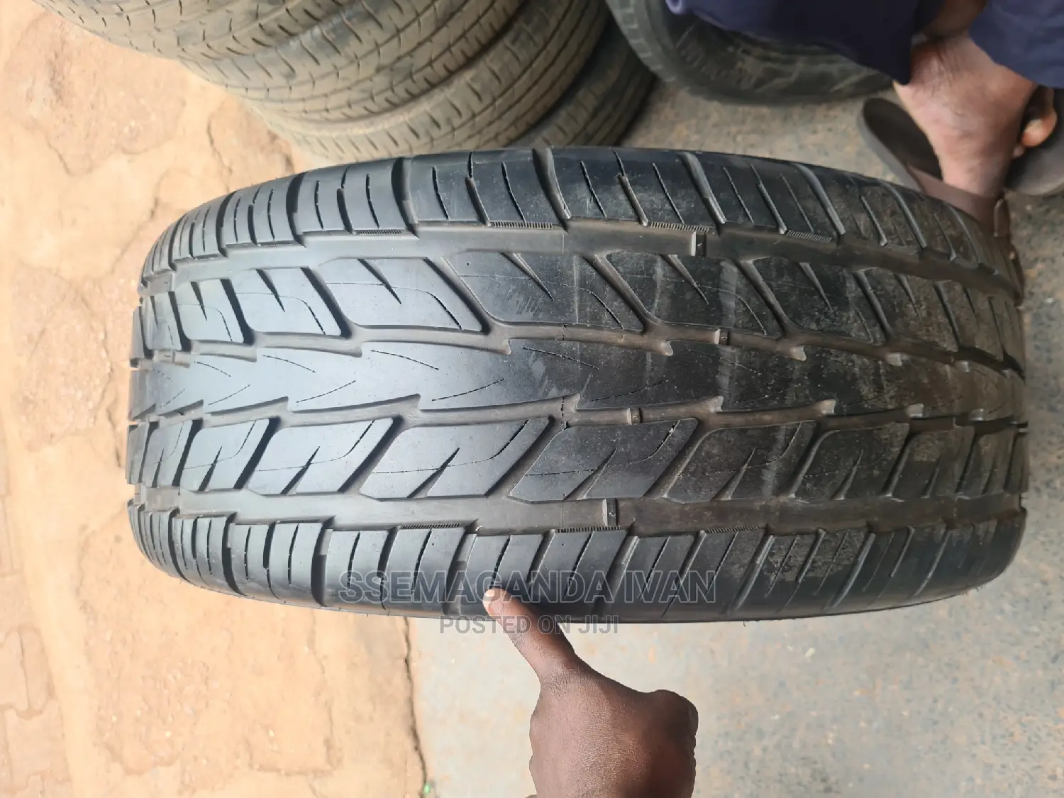 305/40r22 Tyre in 2nd Hand