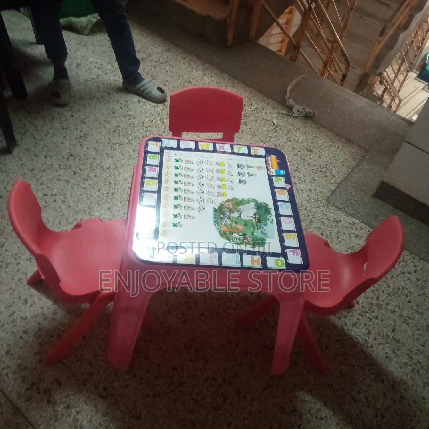 Plastic Kids 3chairs And Table Set