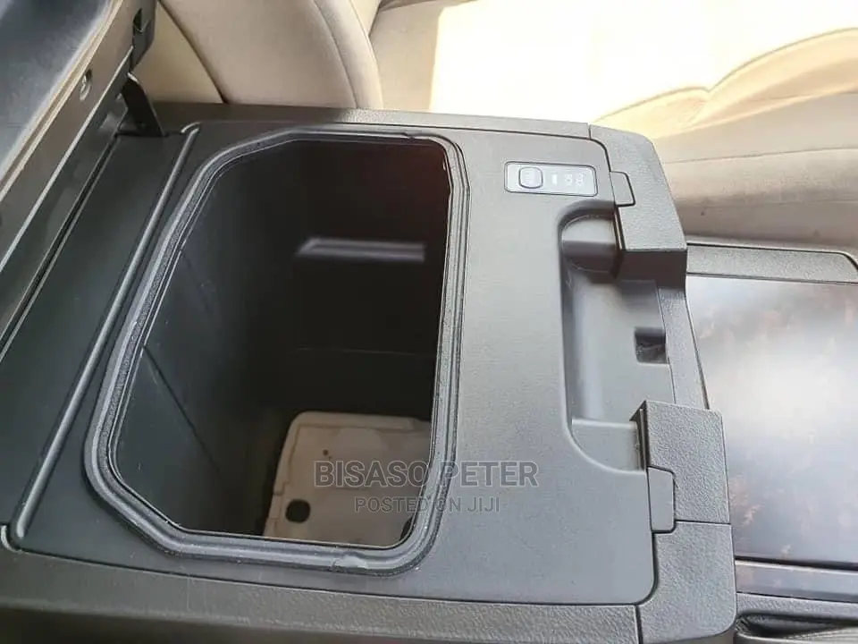 Toyota Land Cruiser 2008 White