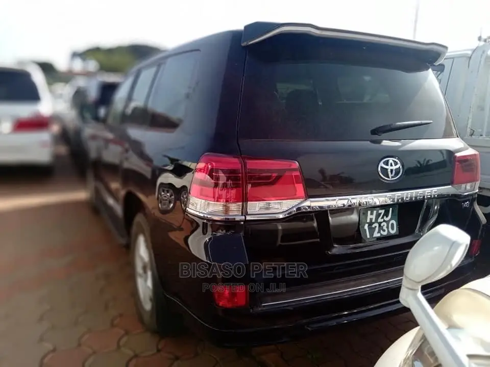 Toyota Land Cruiser 2017 Black