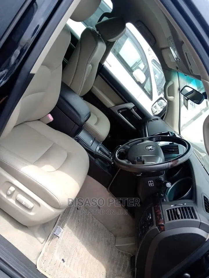 Toyota Land Cruiser 2017 Black