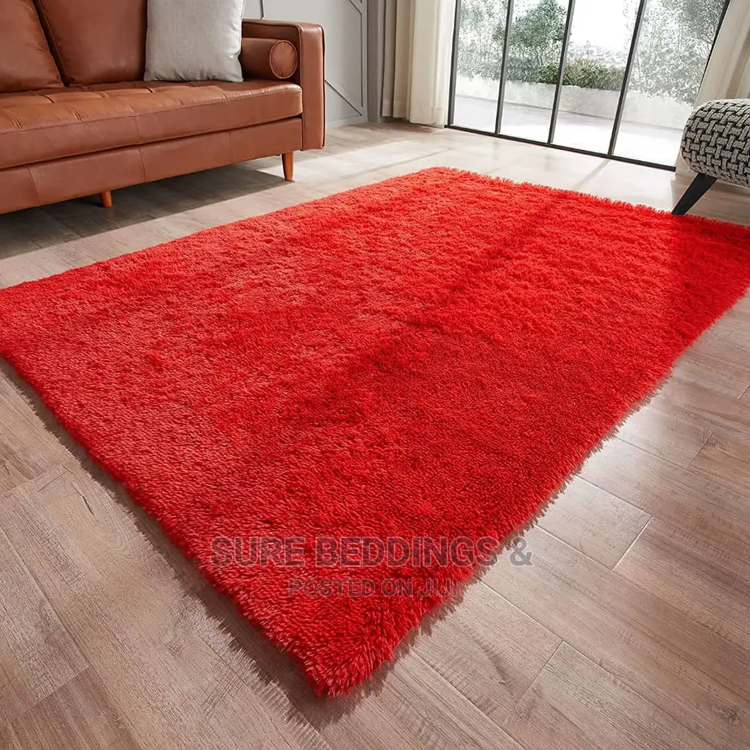 Fluffy Center Carpet