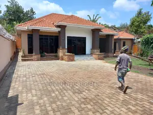 Furnished 4bdrm House in Kisaasi Organised, Central Division for Sale