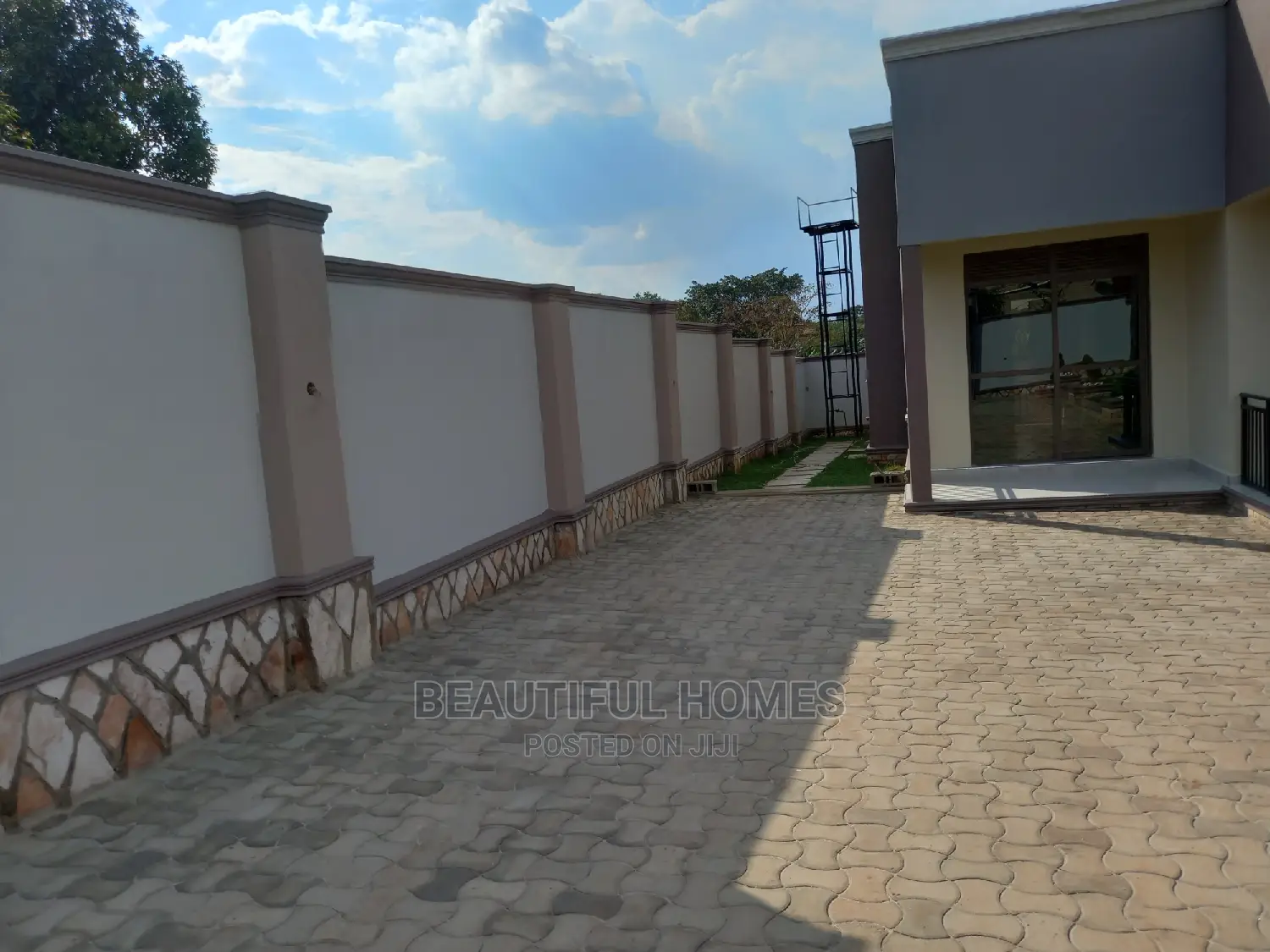 Furnished 4bdrm Bungalow in Kira, Central Division for Sale