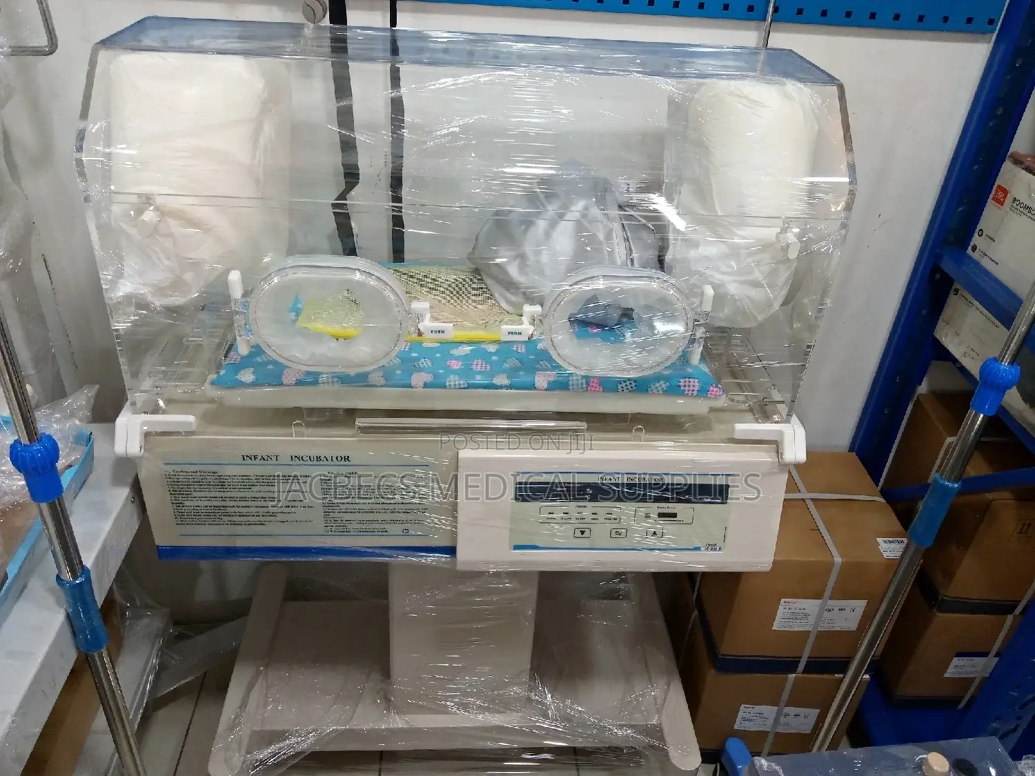 Infant Incubator Model M-800