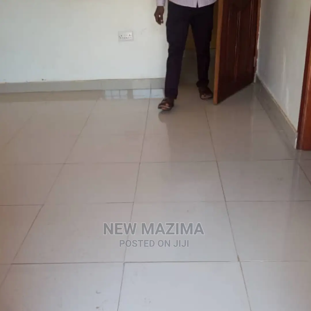 2bdrm Block of Flats in Zana Near Roofings, Division a for Rent