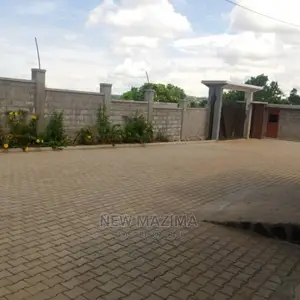 4bdrm Maisonette in Lubowa Kitiko Along, Division a for Sale