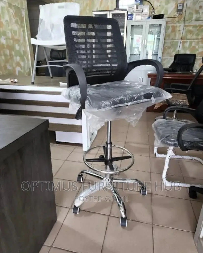 Executive Counter Chair