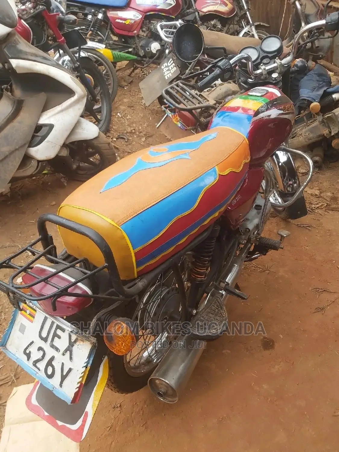 Bajaj Avenger 180 2021 Red