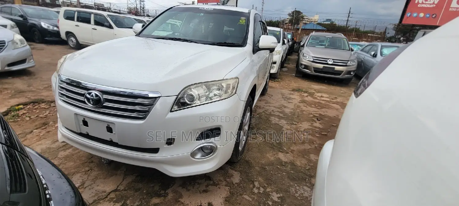 Toyota Vanguard 2008 White