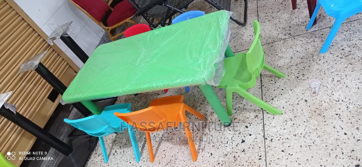 Kids Reading Table for Kindergarten