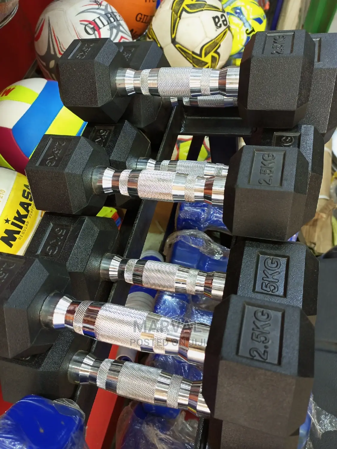 Apair of 2.5kg Hand Dumbbells