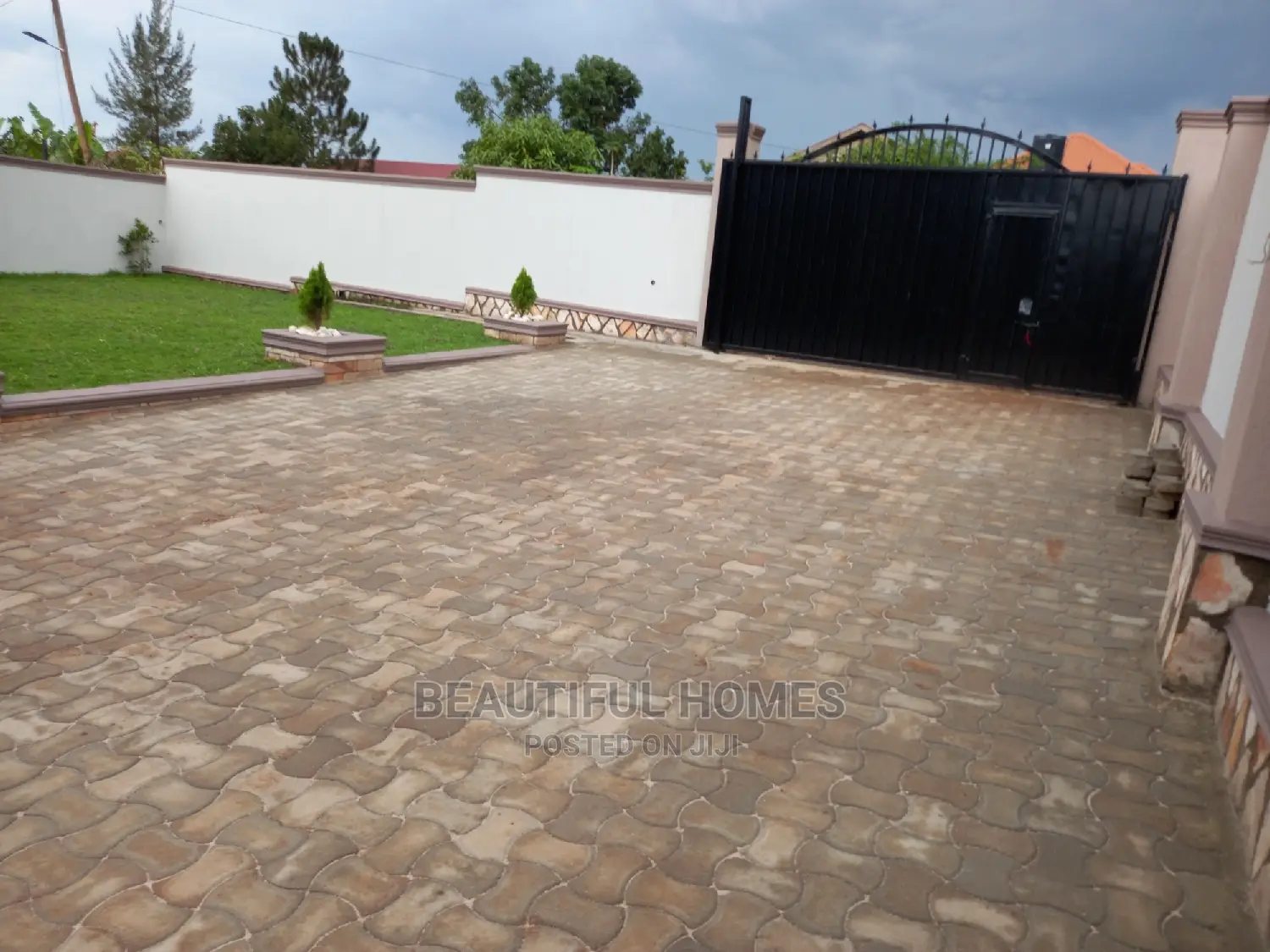 Furnished 4bdrm House in Kira, Central Division for Sale