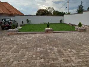 Furnished 4bdrm House in Kira for Sale