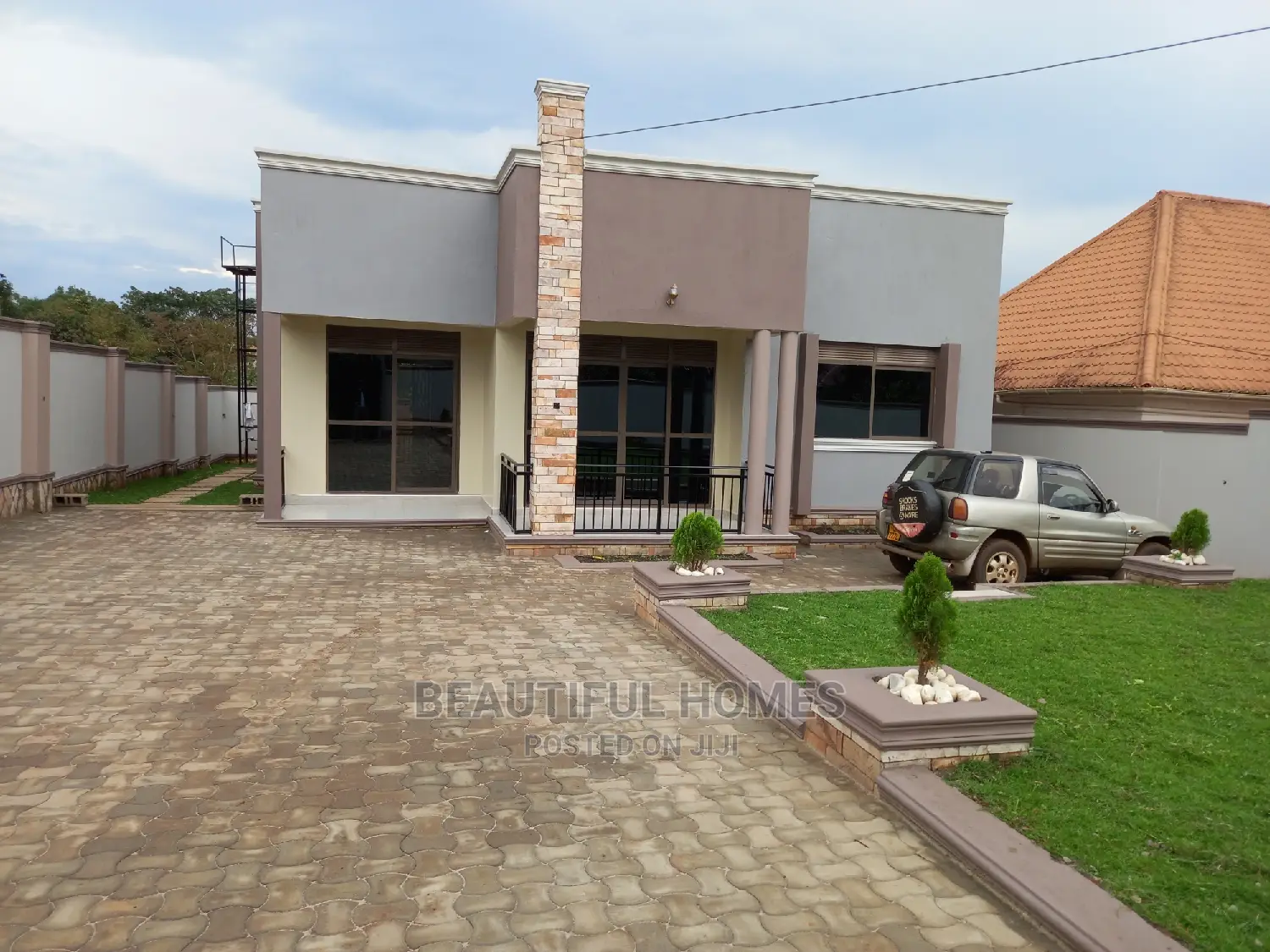 Furnished 4bdrm House in Kira for Sale