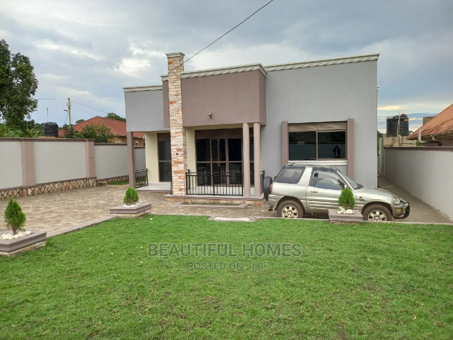 Furnished 4bdrm House in Kira for Sale