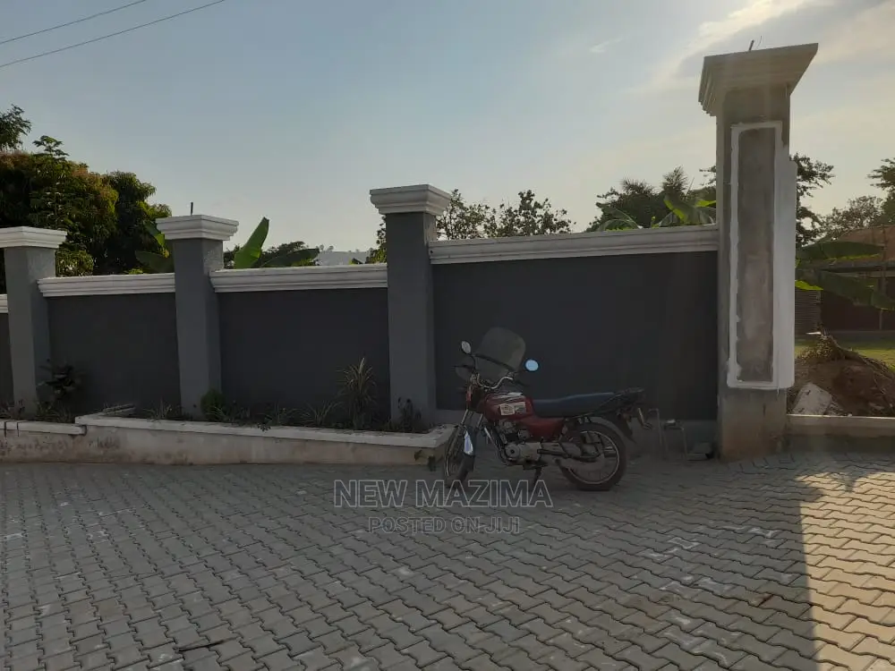 3bdrm Bungalow in Namagoma Masaka Rd, Division B for Sale