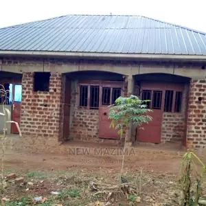 3bdrm House in Salaama Munyonyo Rd, Division B for Sale
