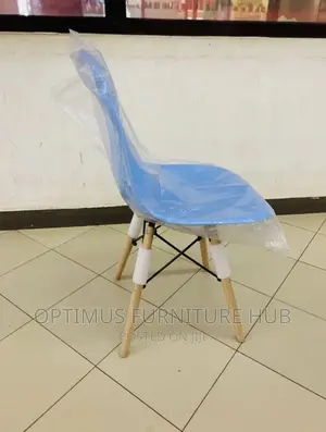 Classic Plastic Chair (Wooden Legs)
