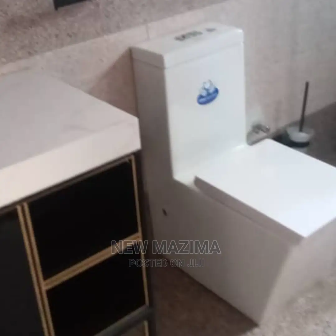 6bdrm Maisonette in Muyenga Heights, Central Division for Sale