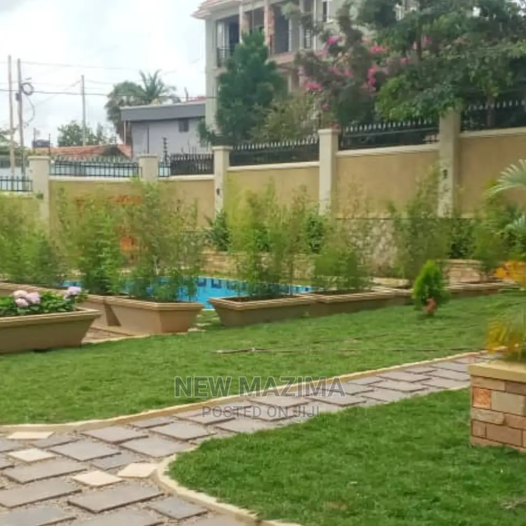 6bdrm Maisonette in Muyenga Heights, Central Division for Sale