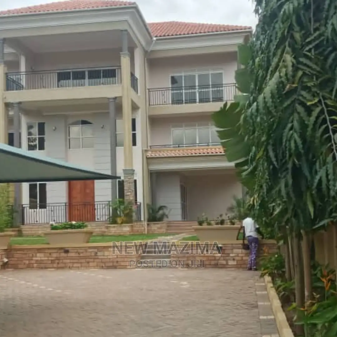 6bdrm Maisonette in Muyenga Heights, Central Division for Sale