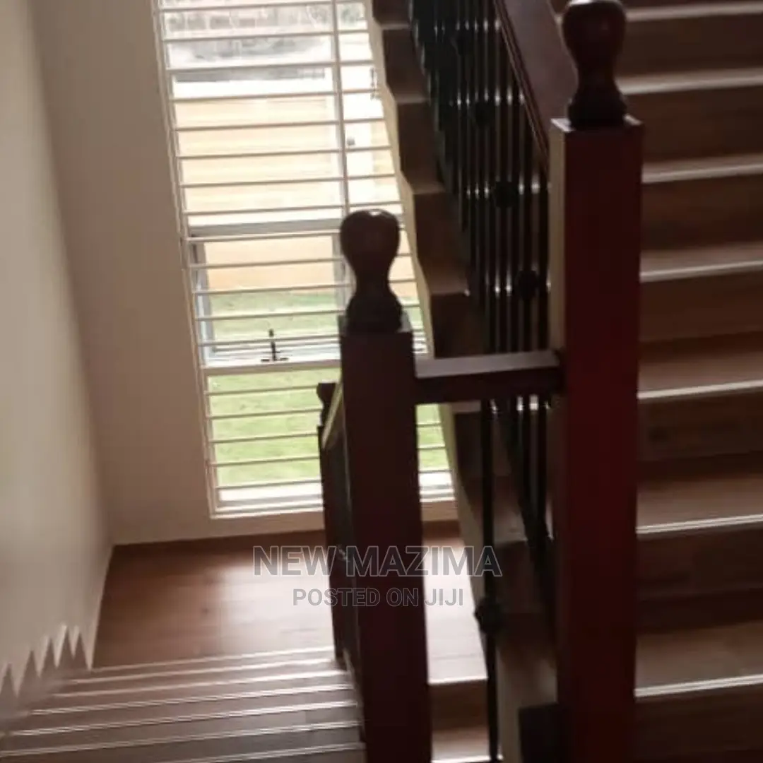 6bdrm Maisonette in Muyenga Heights, Central Division for Sale