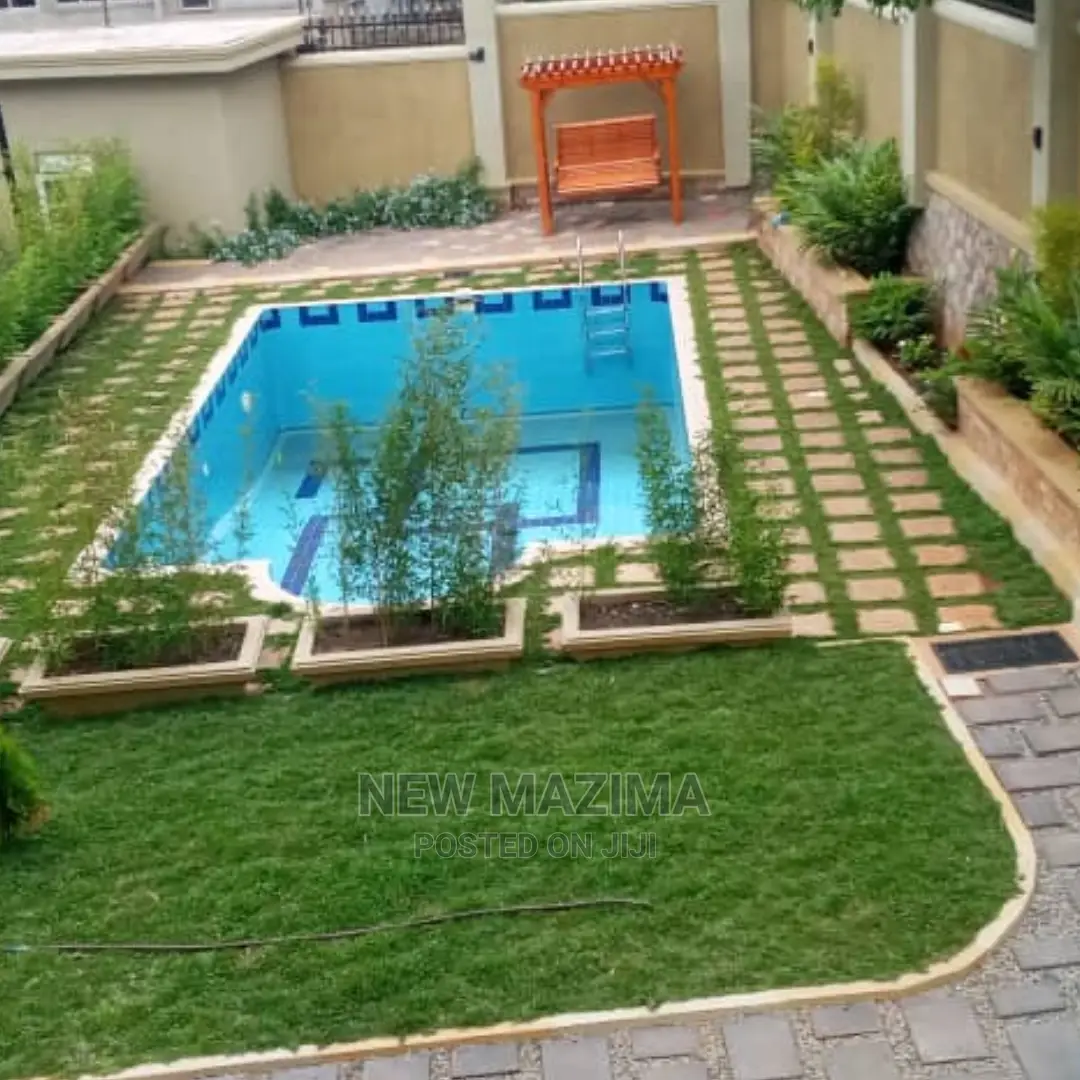 6bdrm Maisonette in Muyenga Heights, Central Division for Sale