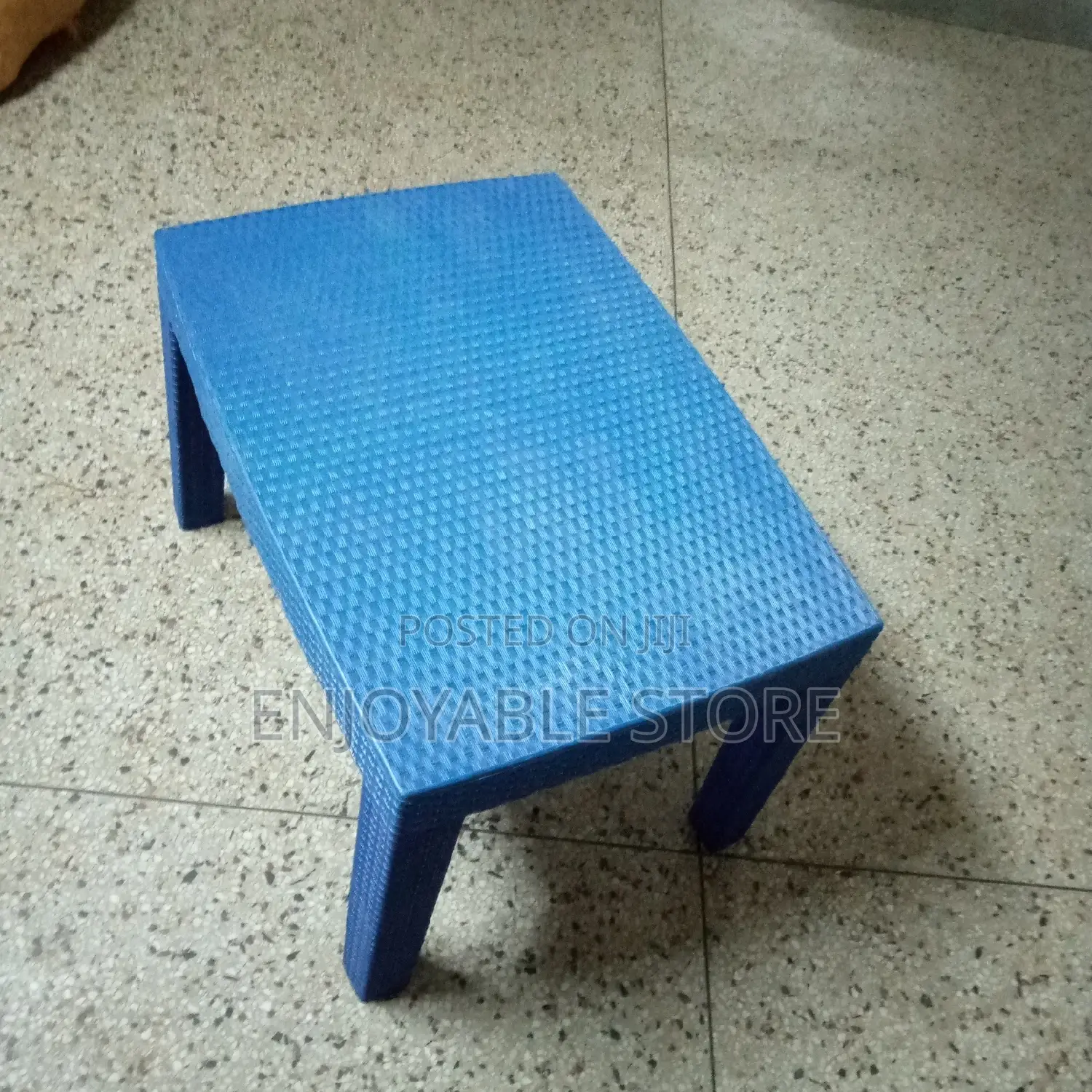 Plastic Easy Woven Table