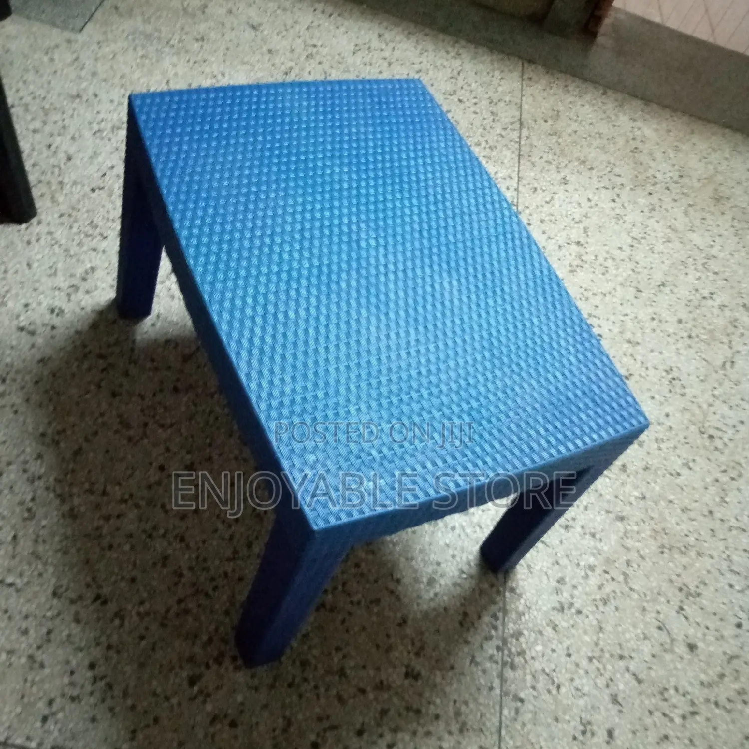 Plastic Easy Table