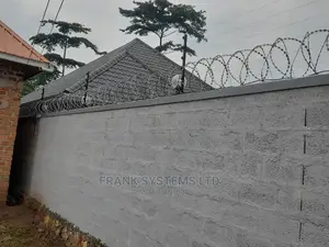 Electric Fence System With Razor Wire 