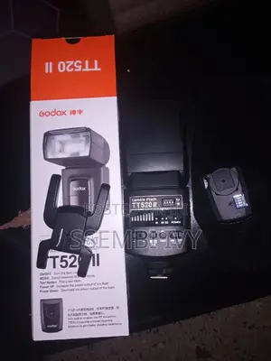Godox Tt520 Light.