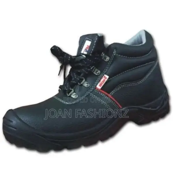 Boot Steel Toe With a Strong Body-Black