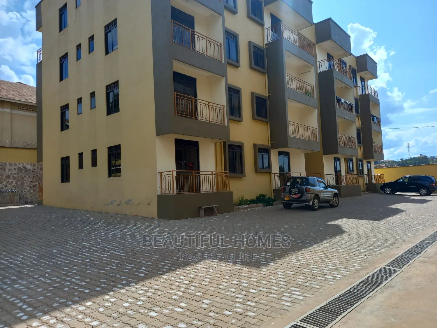 Furnished 2bdrm Apartment in Kisaasi Tarmack, Central Division