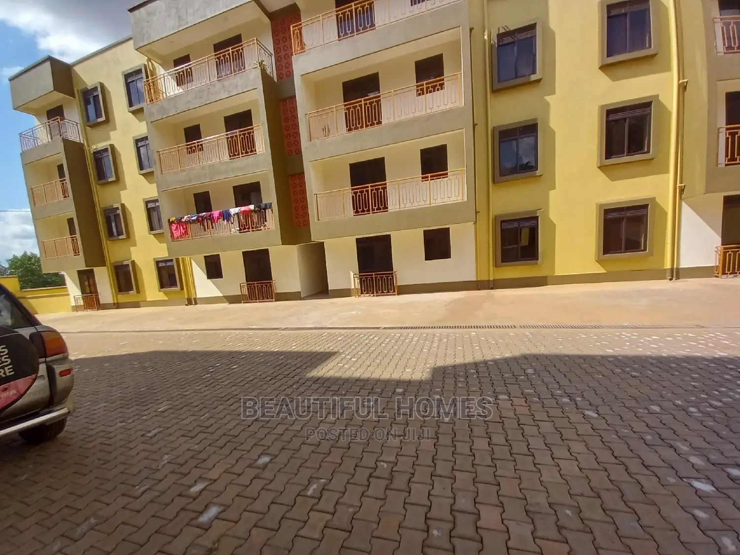 Furnished 3bdrm Condo in Kisaasi Corporate, Central Division for Sale