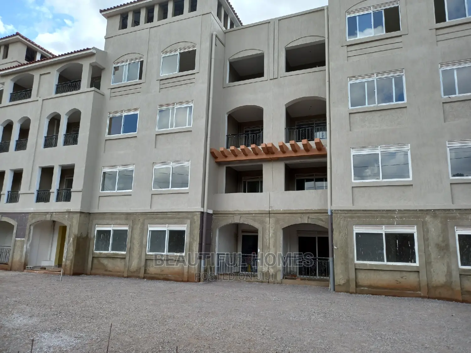 Furnished 3bdrm Condo in Naalya Wealthy, Central Division for Sale