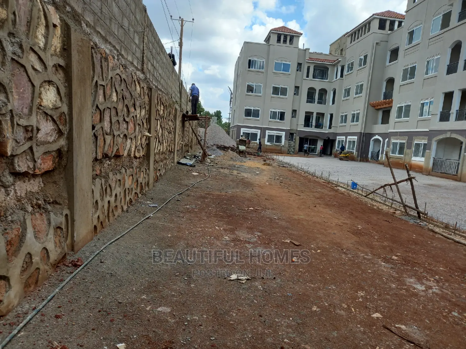 Furnished 3bdrm Condo in Naalya Wealthy, Central Division for Sale