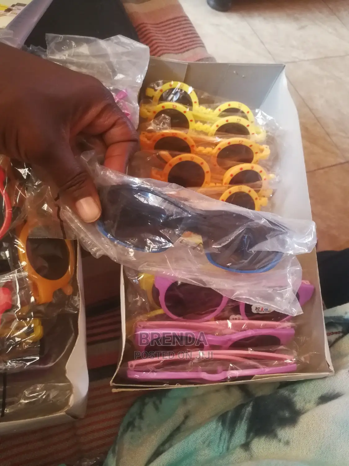 Brand New Fashionable Kids Sunglasses