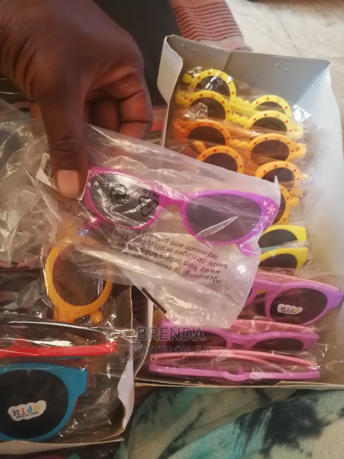 Brand New Fashionable Kids Sunglasses