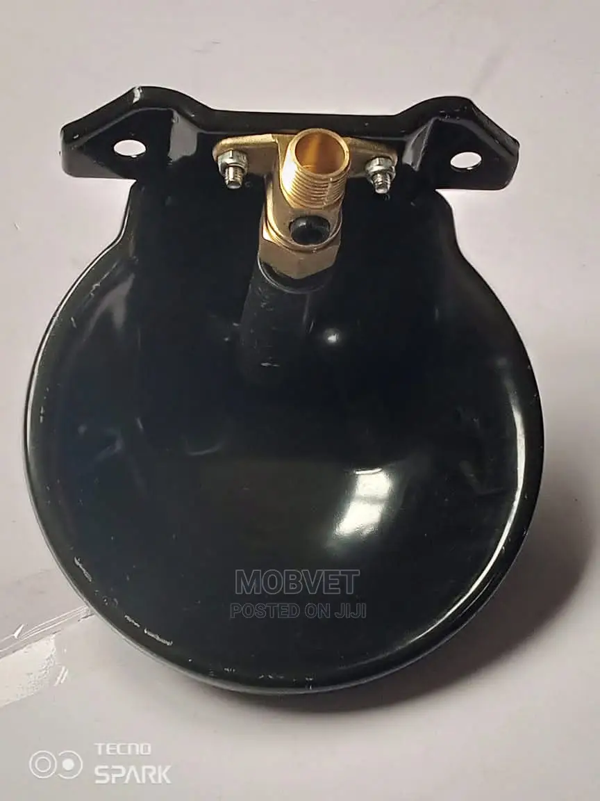 Goat Metallic Drinker Bowl 1
